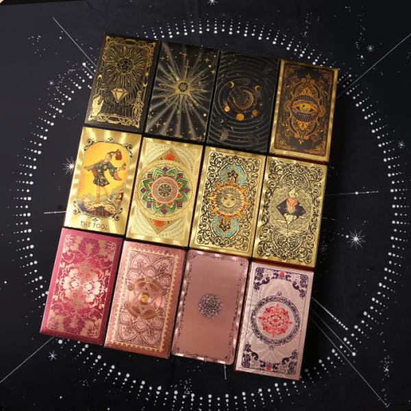 Witchy Cauldron Rose Gold Tarot Cards con libro guida Mazzo di tarocchi impermeabile e resistente alle pieghe per principianti Include chakra, pianeti, segni zodiacali, elementi e affermazioni