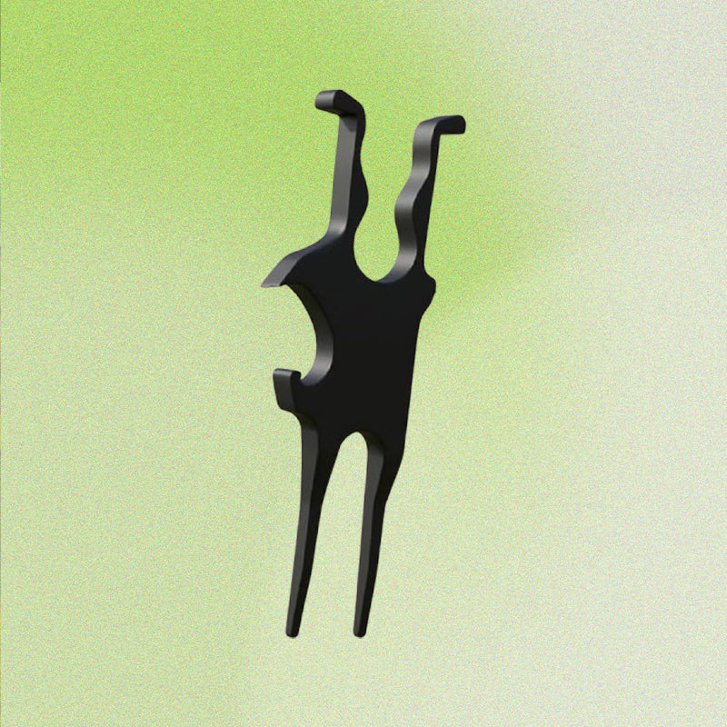 Strumento magnetico per la riparazione del tappeto erboso con clip per sigari