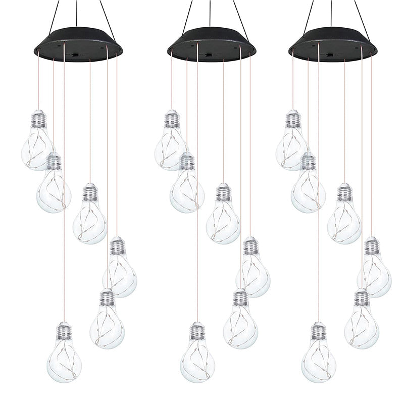 Campanelli eolici con lampadine LED colorate alimentate a energia solare