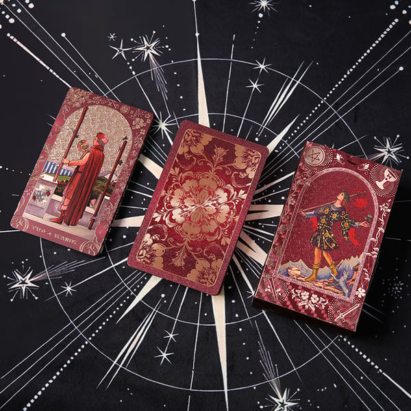 Witchy Cauldron Rose Gold Tarot Cards con libro guida Mazzo di tarocchi impermeabile e resistente alle pieghe per principianti Include chakra, pianeti, segni zodiacali, elementi e affermazioni