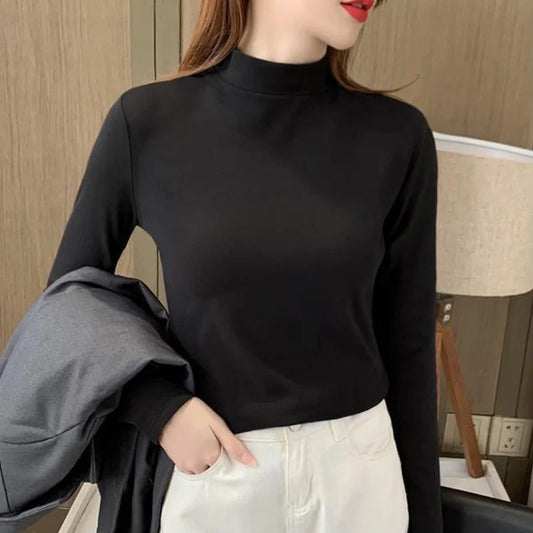 Comodo top semplice con scollo medio e maniche lunghe per donna
