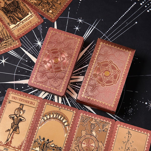 Witchy Cauldron Rose Gold Tarot Cards con libro guida Mazzo di tarocchi impermeabile e resistente alle pieghe per principianti Include chakra, pianeti, segni zodiacali, elementi e affermazioni