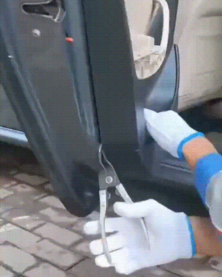 Pinza per la rimozione delle clip del pannello
