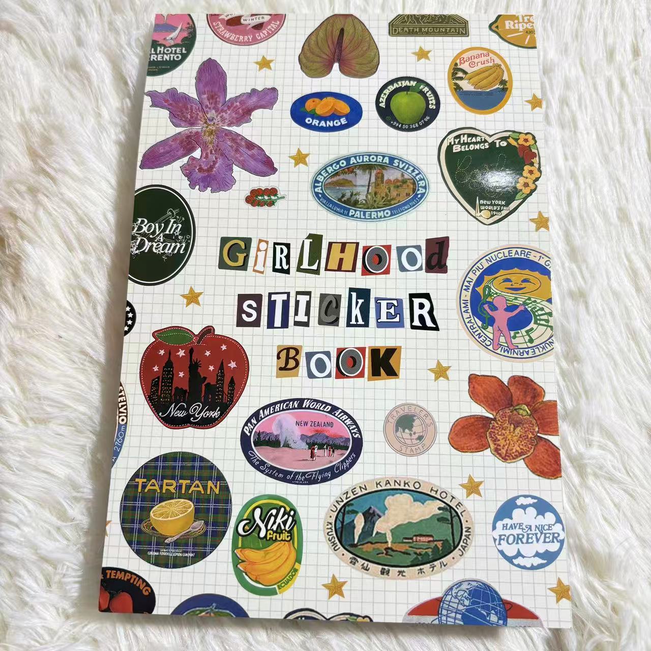 Libro di adesivi sull'adolescenza femminile💕