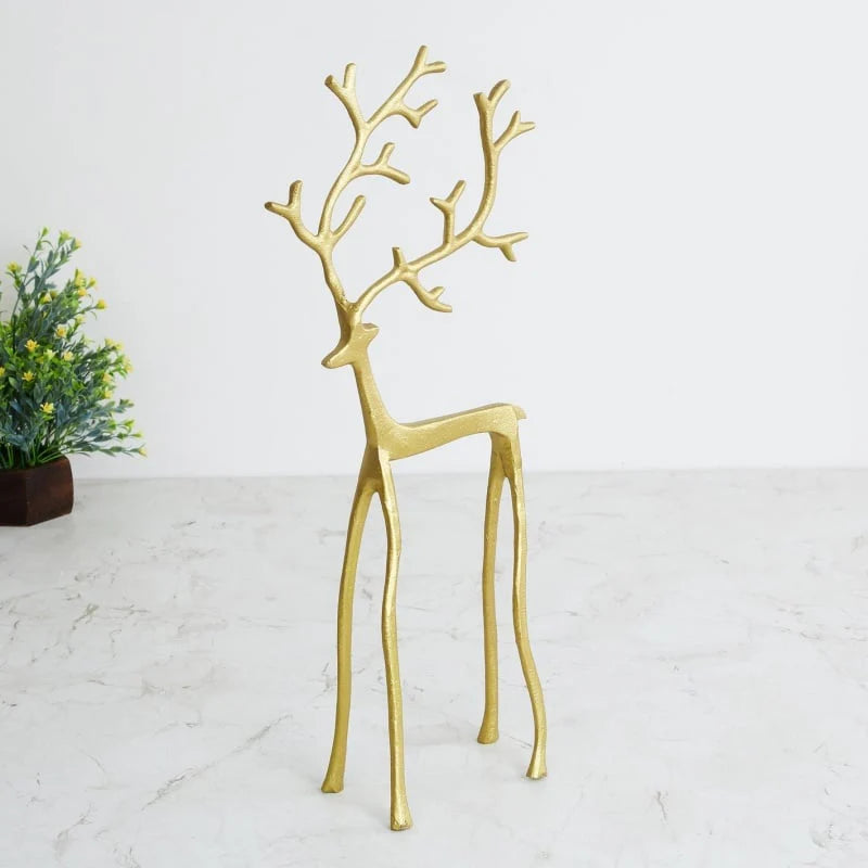 Statua di renna nera