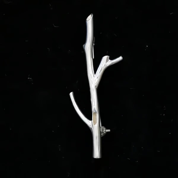 Spilla portafiori in argento con ramo