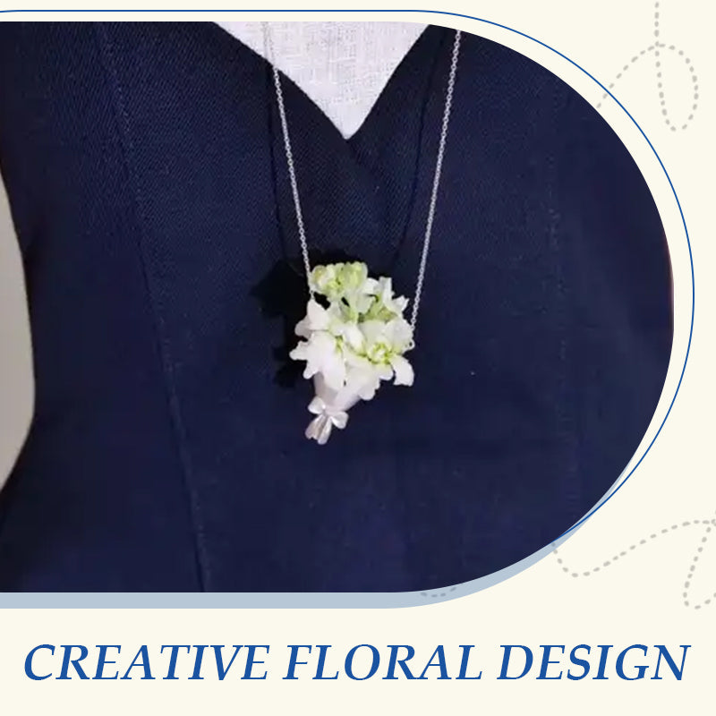Collana con fiori dal design elegante e creativo
