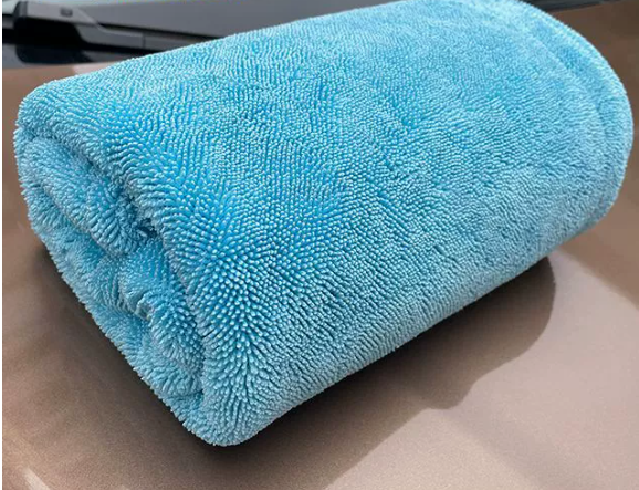 Asciugamano in microfibra per il lavaggio dell'auto