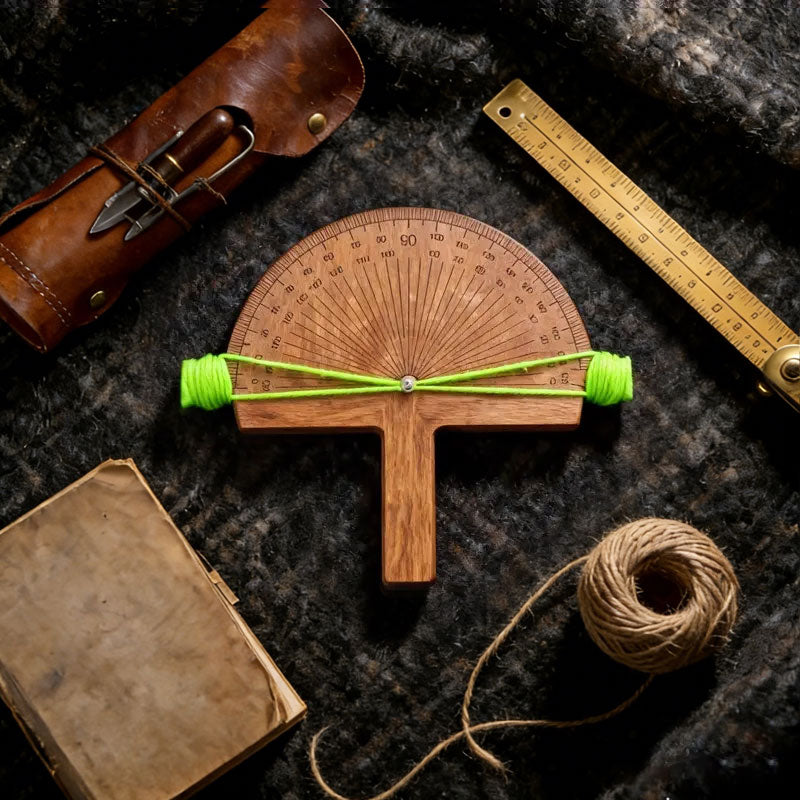 Strumento angolare di precisione in legno