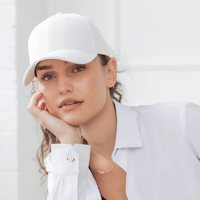 Cappellino da baseball con coda di cavallo e chiusura magnetica