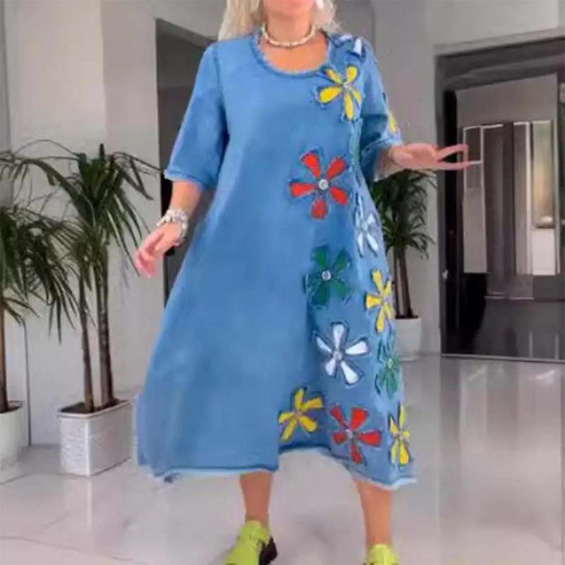 Abito con scollo rotondo