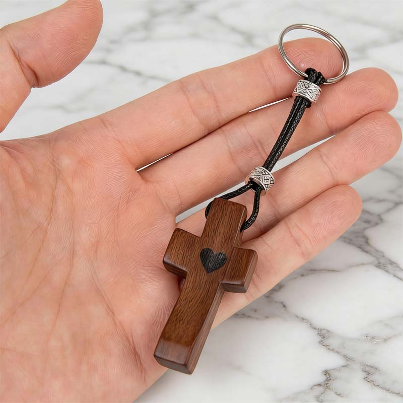 ✝️ Croce in legno “My Heart” realizzata a mano — 100% artigianale e simbolo di fede