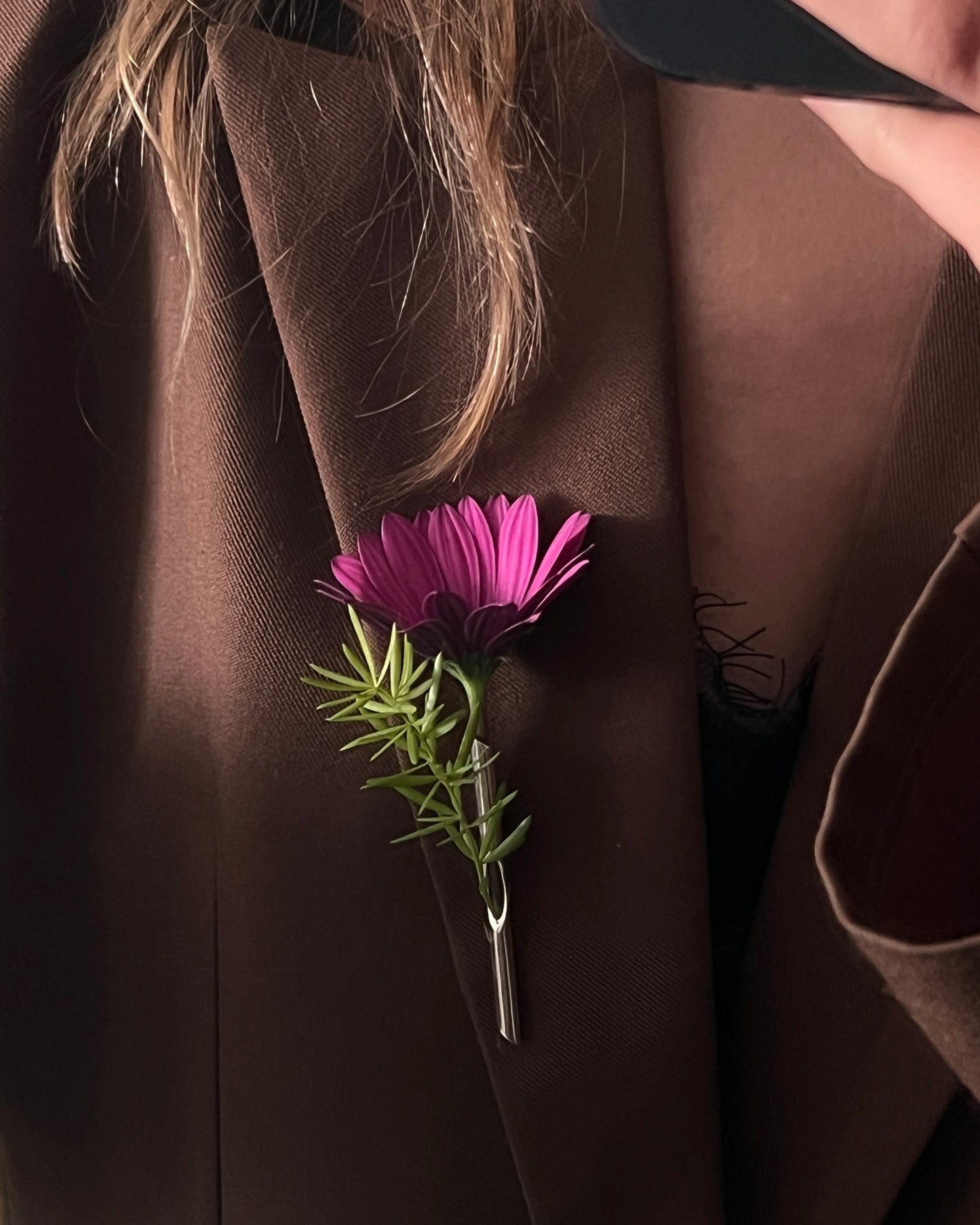 🌷Una spilla speciale: ogni fiore racconta una storia diversa.
