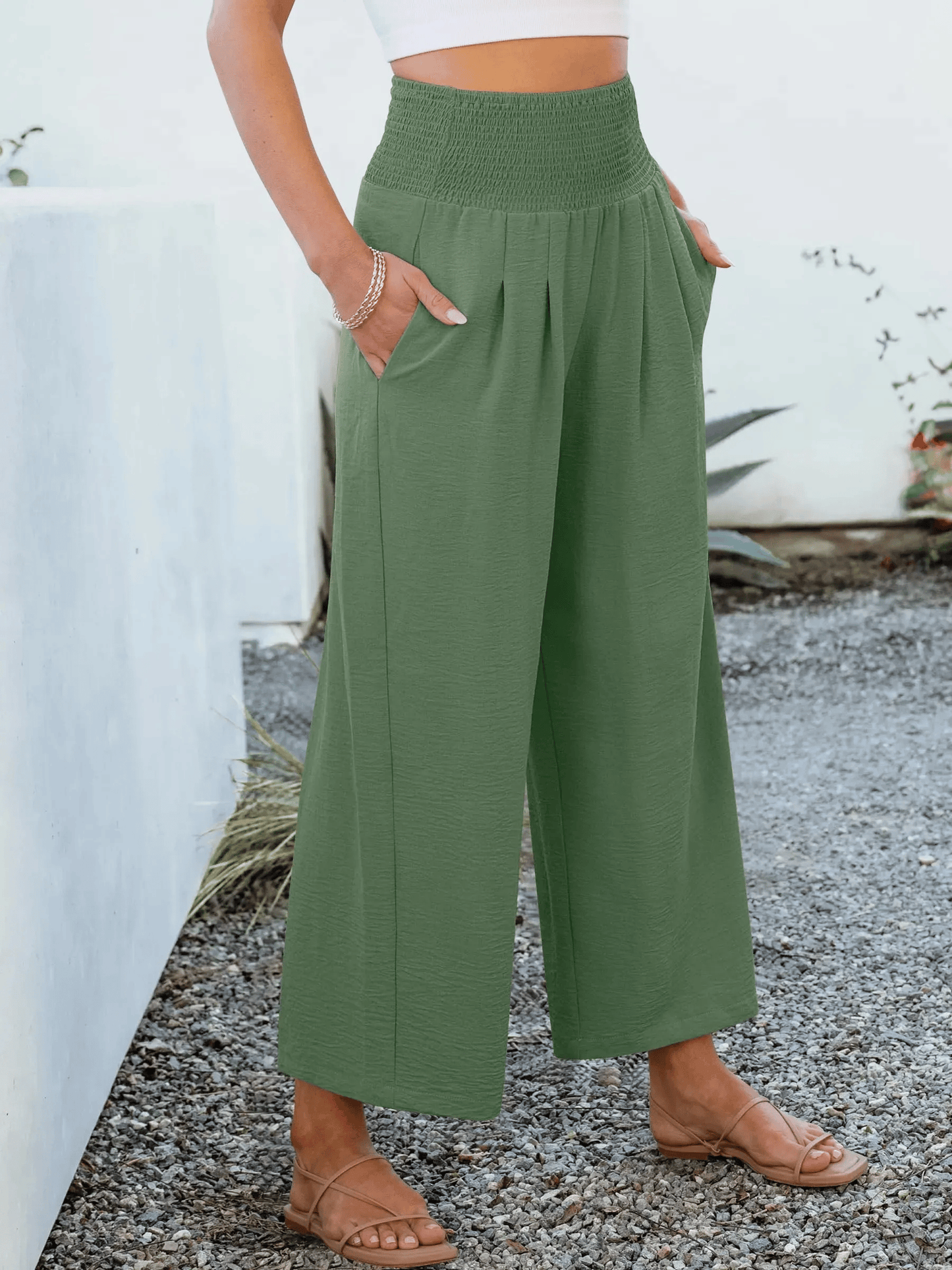 Pantaloni palazzo da donna a gamba larga con vita smockata