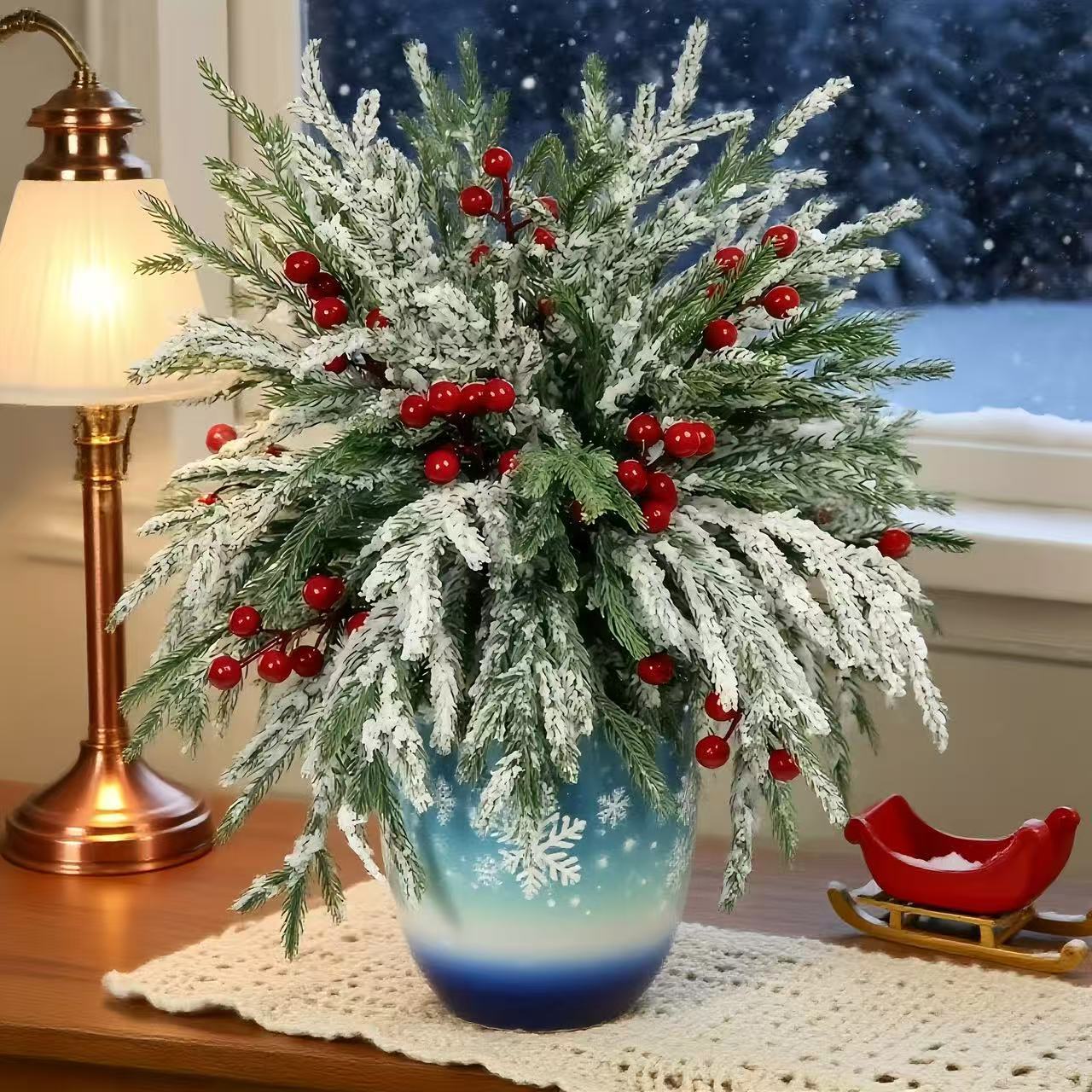Rami artificiali di abete di Norfolk con bacche rosse: decorazioni natalizie sostenibili!