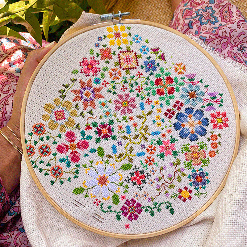 🔥 Vendita flash 49% di sconto - 🌸 Kit per ricamo a punto croce “Un fiore al giorno