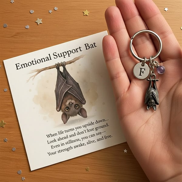 🔥ULTIMO GIORNO 50% DI SCONTO - 🦇Portachiavi ispiratore con pipistrello di supporto emotivo
