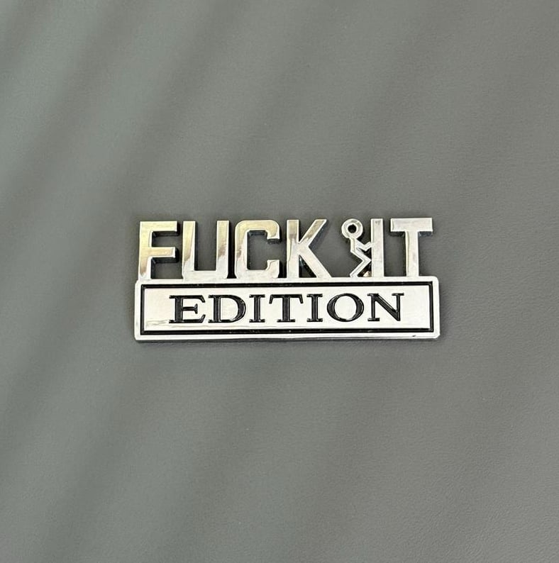 🏆Ultimo giorno Acquista 1 e ricevi 1 gratis🚗💨Emblema FVCK IT Edition