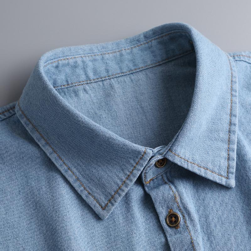 Falso colletto in denim: il capo essenziale per il layering femminile 👕