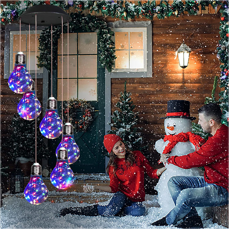 Campanelli eolici con lampadine LED colorate alimentate a energia solare