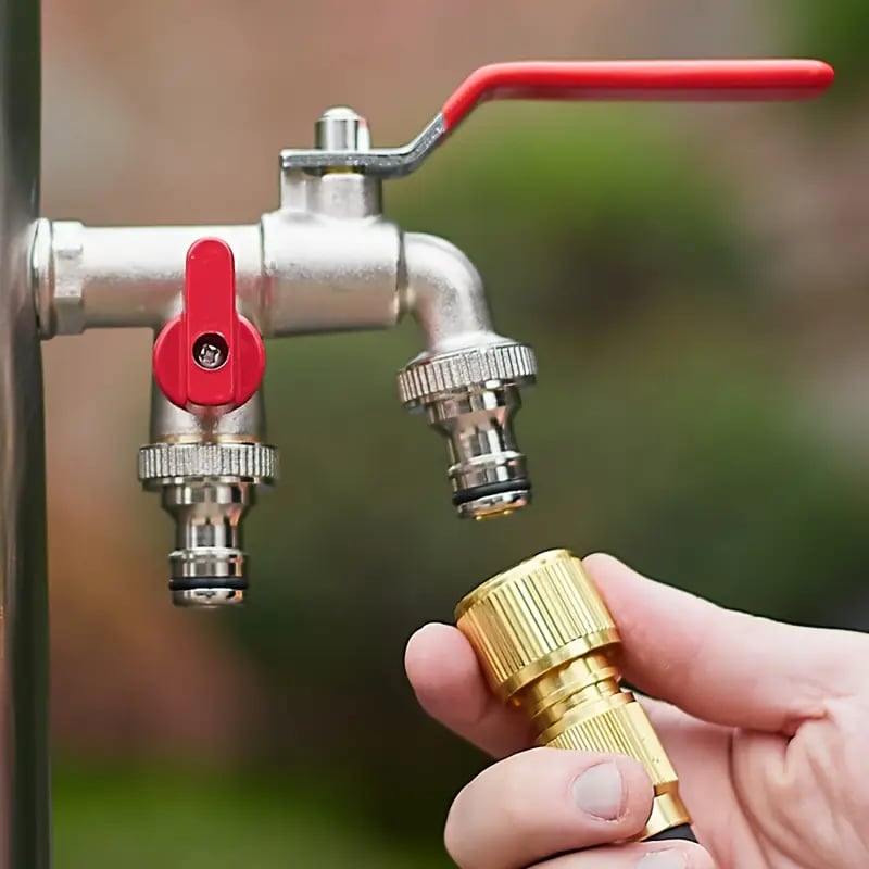 🔥 OFFERTA LIMITATA: 50% DI SCONTO! ⚙️ Rubinetto da giardino universale in acciaio inossidabile a doppia uscita – Valvole indipendenti, resistente e facile da installare 🚰