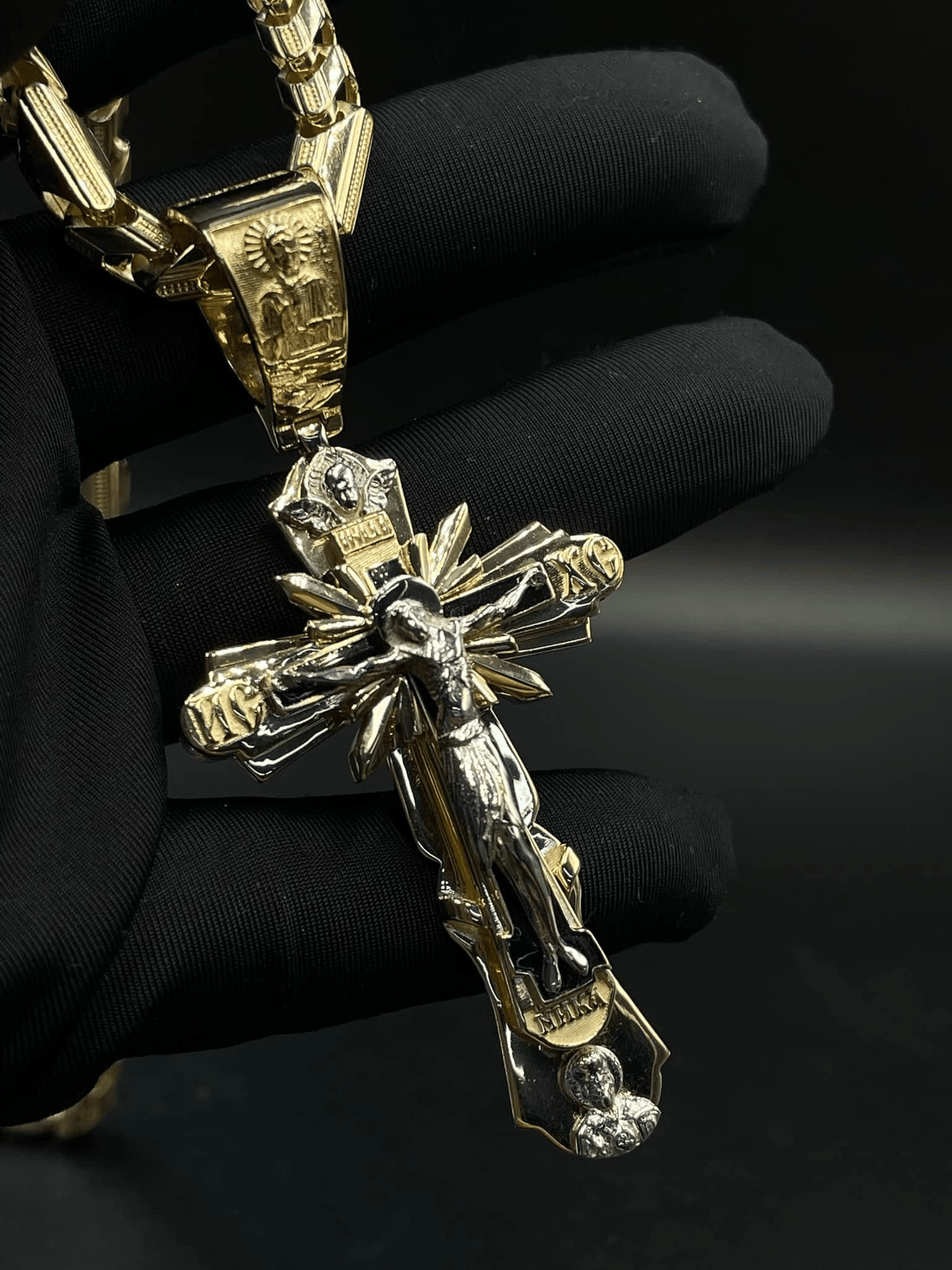 ⌛Consacrazione del ciondolo del Santo Gesù
