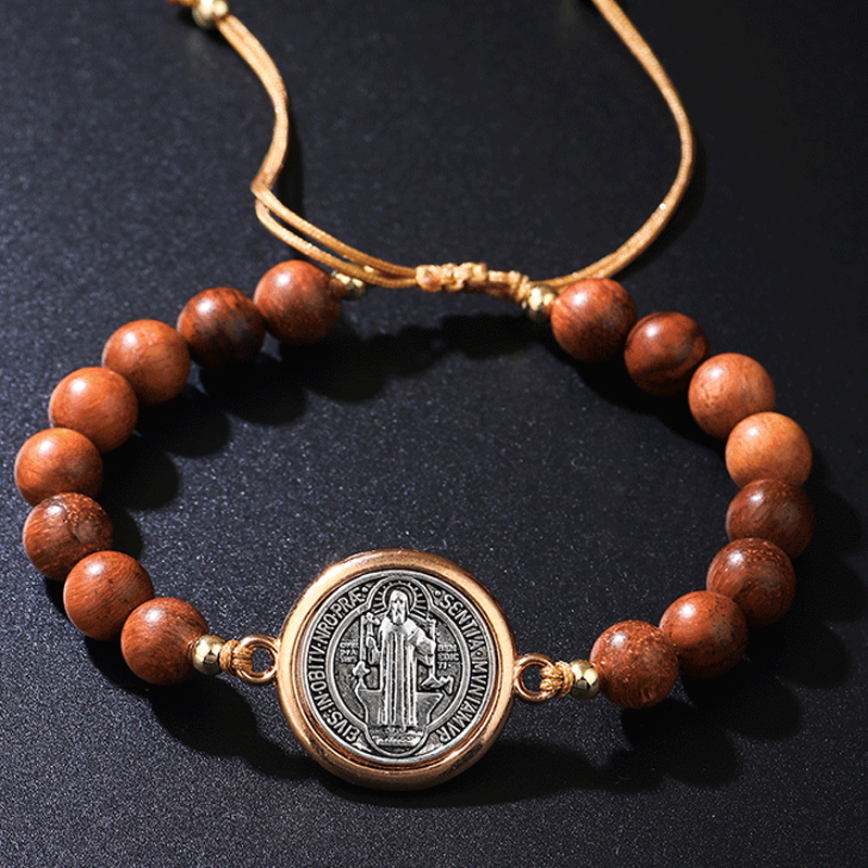 🛡️A Guardian's Companion✨Bracciale di San Benedetto con perline di legno naturale🎁Regolabile, adatto sia per uomini che per donne