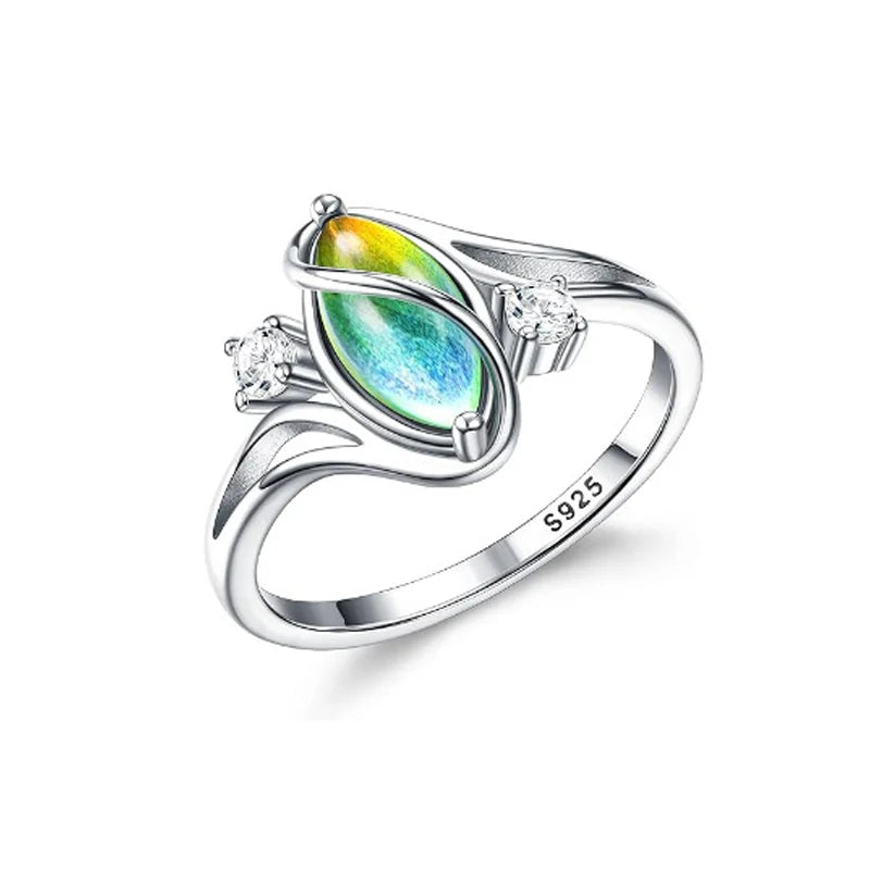 💍Anello geometrico ovale con pietra di luna e dettagli in zirconia: mistico, scintillante e dall'eleganza senza tempo