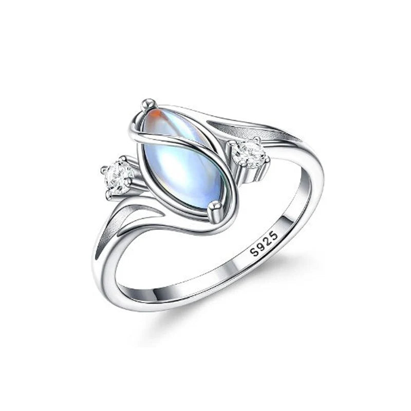 💍Anello geometrico ovale con pietra di luna e dettagli in zirconia: mistico, scintillante e dall'eleganza senza tempo