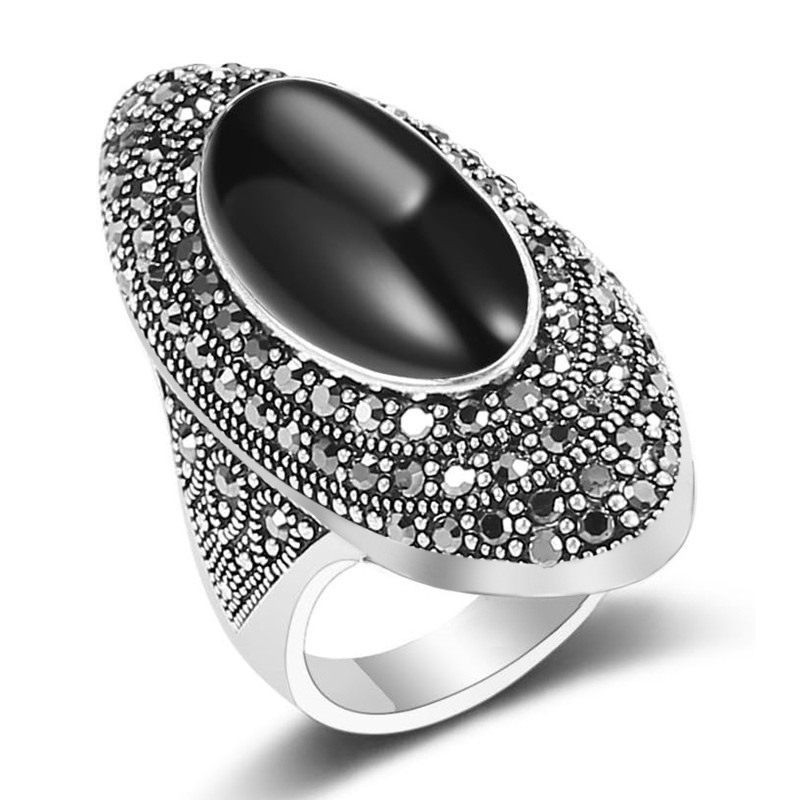 Anello vintage da donna con marcassite nera