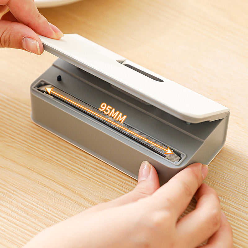 🌞Dai il benvenuto alla primavera con uno sconto del 50%!🔥Sigillatrice per sacchetti ricaricabile 2 in 1 con display | Sigillatrice e taglierina per sacchetti | Magnetica da attaccare al frigorifero (USB-C)