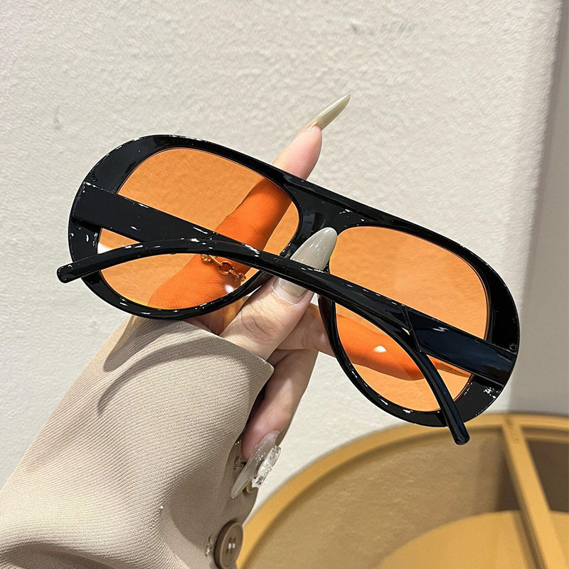 Occhiali da sole Aviator alla moda