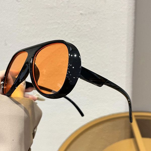 Occhiali da sole Aviator alla moda