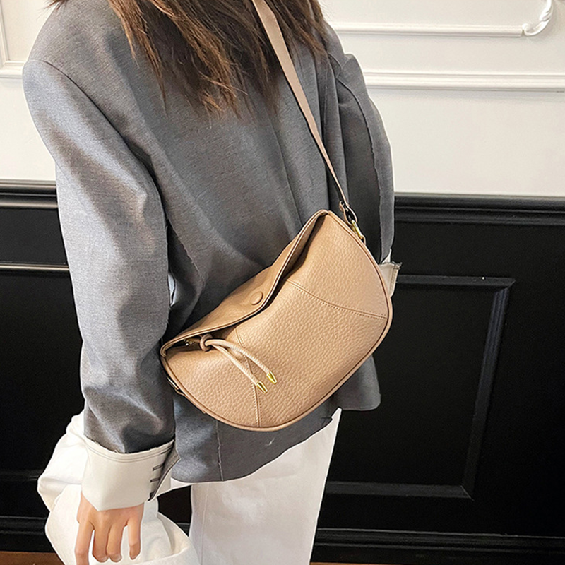 Borsa a tracolla minimalista e alla moda