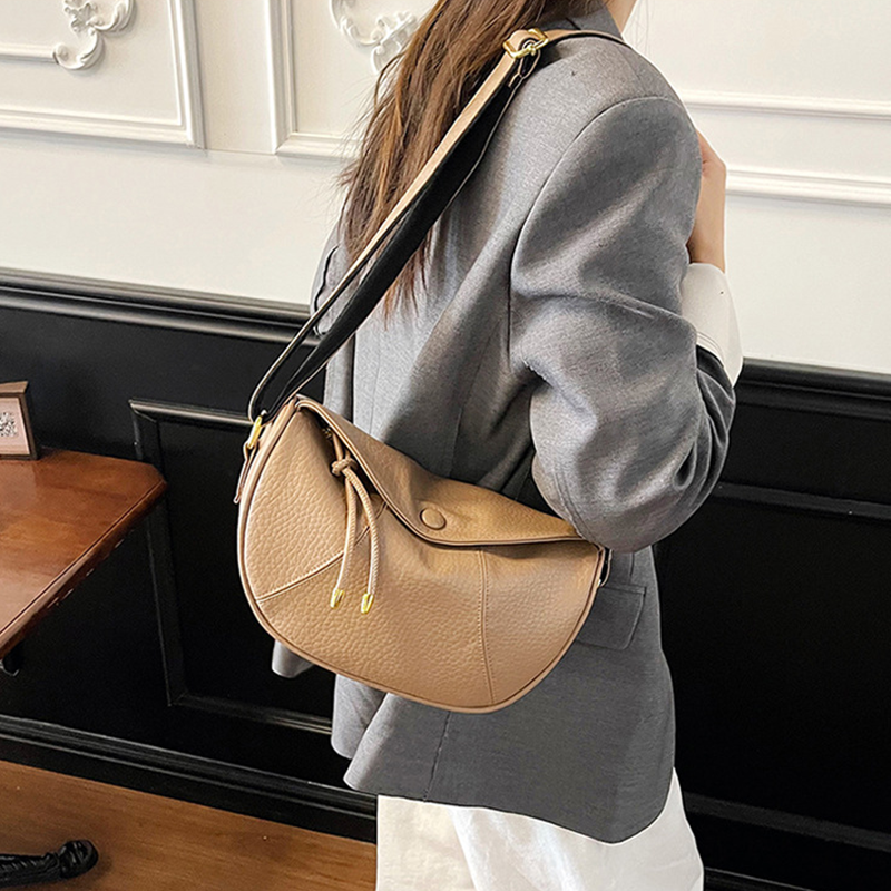Borsa a tracolla minimalista e alla moda