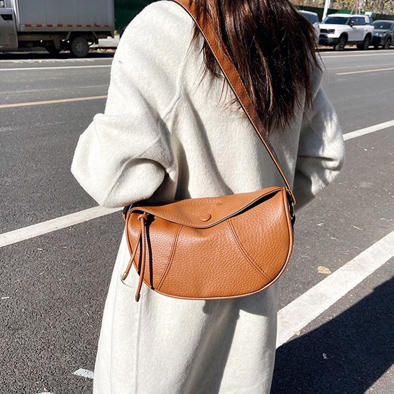 Borsa a tracolla minimalista e alla moda